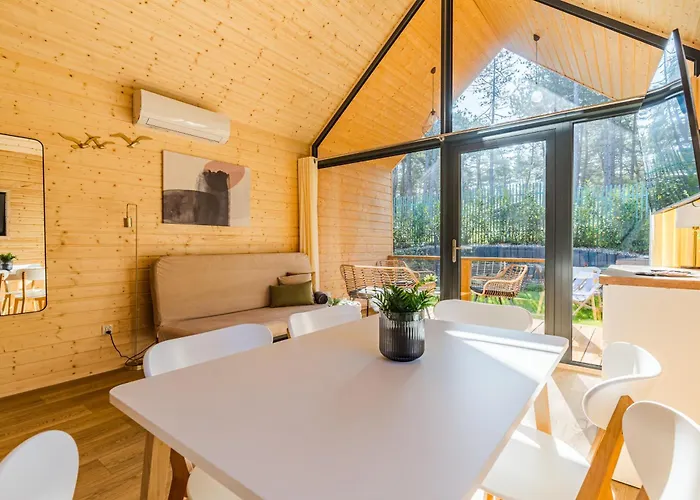 Holiday home Bursztynowo